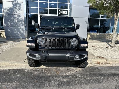 New 2025 Jeep Gladiator Sport