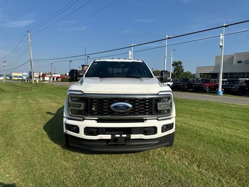 Used 2026 Ford F450 Platinum w/ FX4 Off-Road Package AWD/4WD image 2