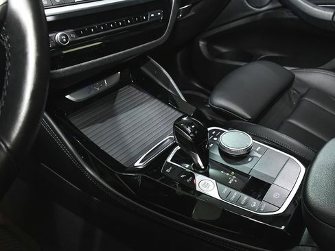 Used 2023 BMW X4 xDrive30i w/ M Sport Package AWD/4WD image 41