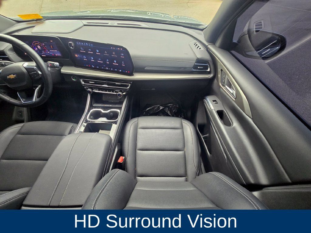 Used 2025 Chevrolet Traverse LT w/ Sun and Wheel Package FWD image 20