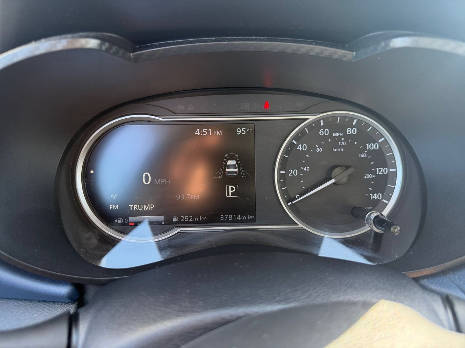 Used 2025 Nissan Versa SV FWD image 34