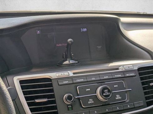 Used 2016 Honda Accord LX image 12