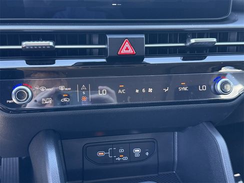 New 2026 Kia Sportage EX w/ EX Panorama Roof Package image 26