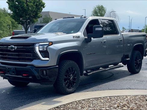 Used 2025 Chevrolet Silverado 2500 LTZ w/ Trail Boss Package AWD/4WD image 5