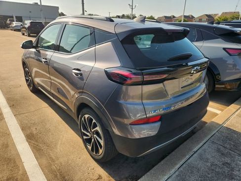 Used 2023 Chevrolet Bolt EUV Premier FWD image 4