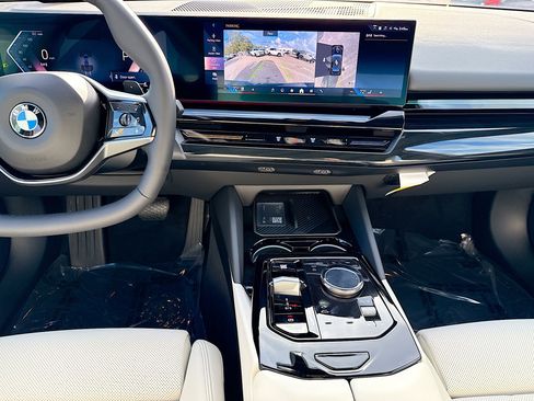 New 2026 BMW 530i w/ Convenience Package image 20