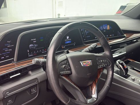 Used 2023 Cadillac Escalade ESV Premium Luxury RWD image 10