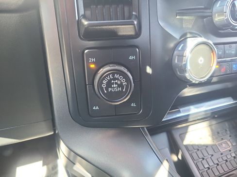 Certified 2025 Ford F150 Lariat w/ Equipment Group 502A High image 34