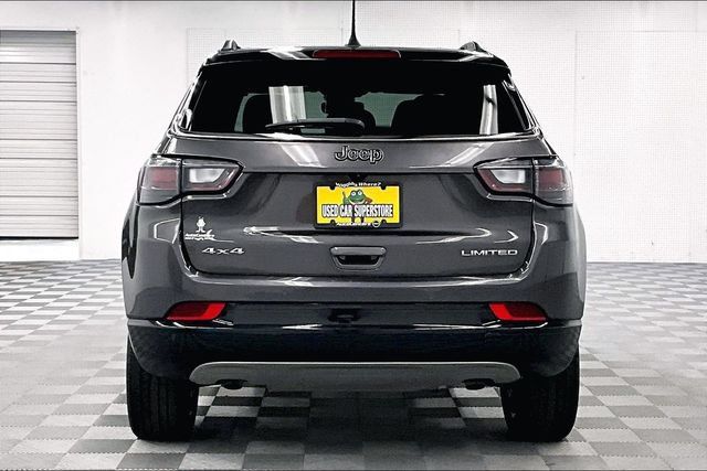 Used 2024 Jeep Compass Limited w/ Elite Group AWD/4WD image 5