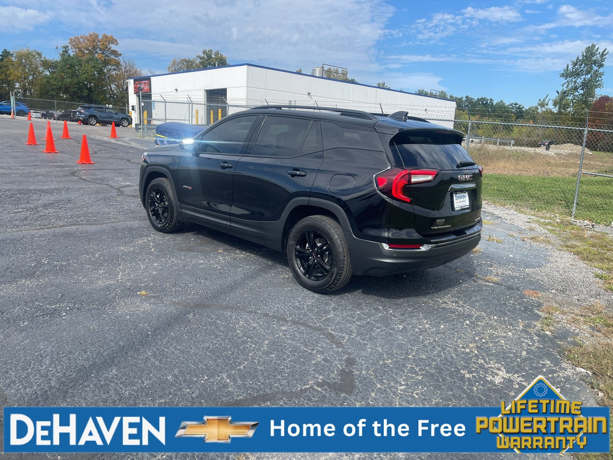 Used 2024 GMC Terrain AT4 w/ Tech Package AWD/4WD image 4