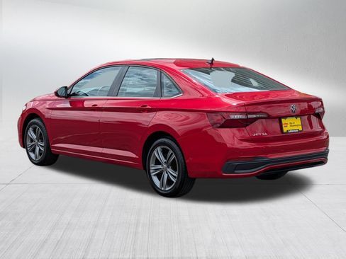 Used 2022 Volkswagen Jetta SE FWD image 5