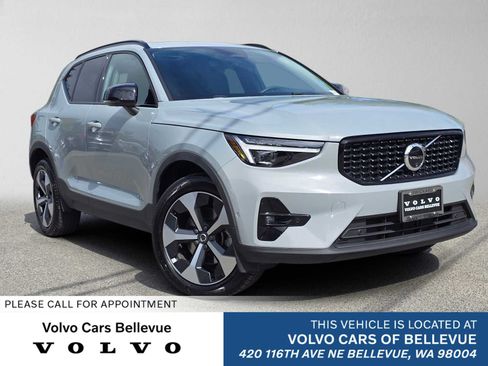 Used 2026 Volvo XC40 B5 Plus w/ Protection Package Premier AWD/4WD image 1