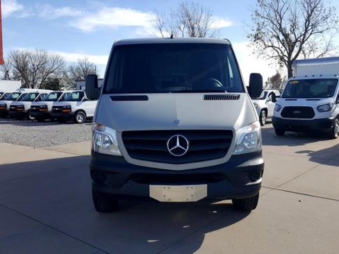 Used 2014 Mercedes-Benz Sprinter 2500 image 4