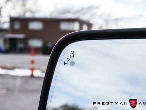 Used 2019 Ford Explorer Platinum image 27