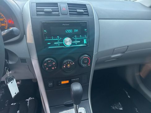 Used 2010 Toyota Corolla image 22