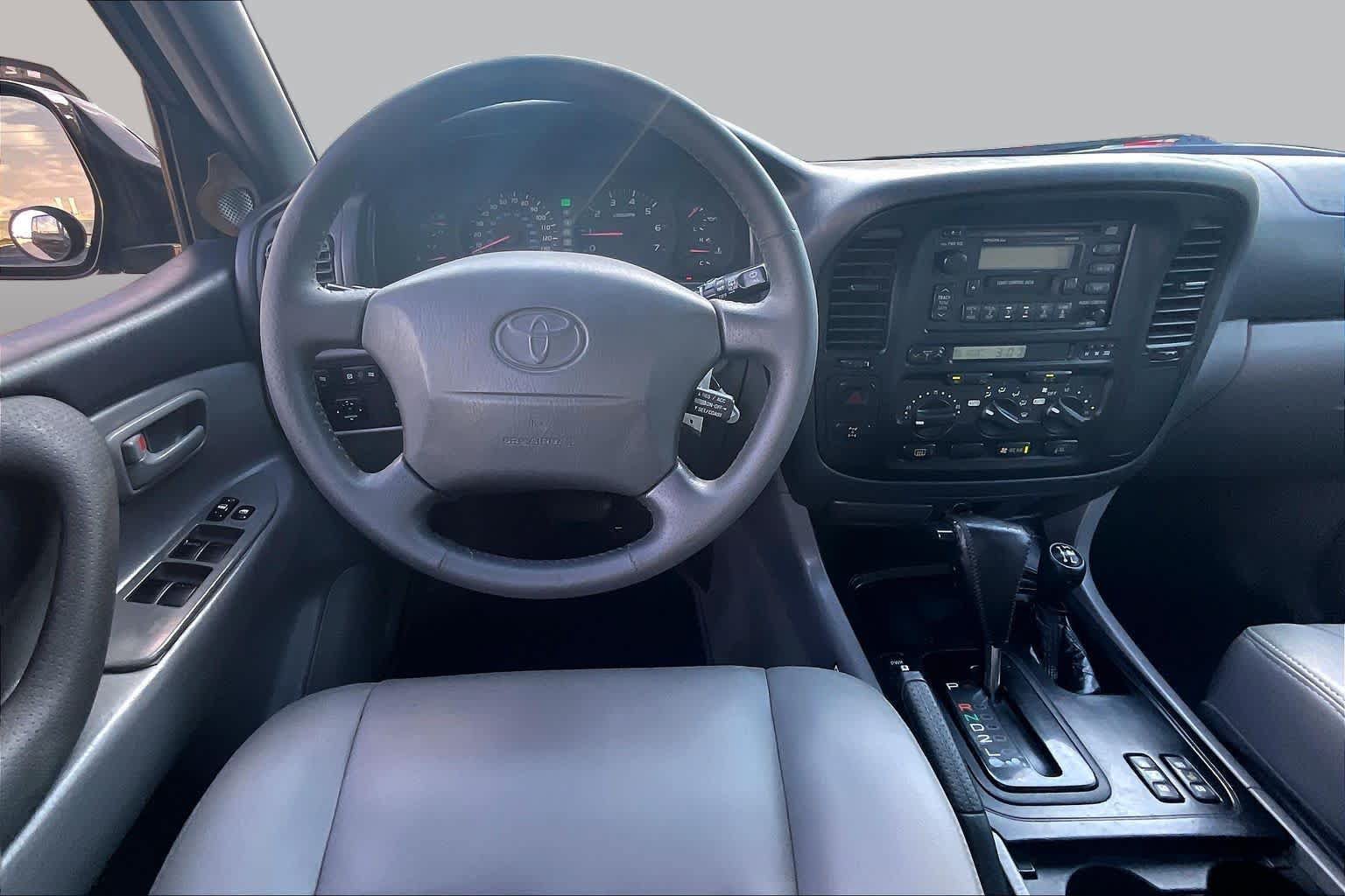 Used 1999 Toyota Land Cruiser w/ Leather Trim Pkg AWD/4WD image 5