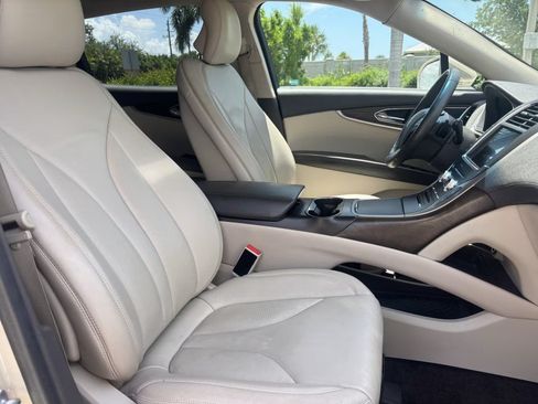 Used 2016 Lincoln MKX Select w/ Select Plus Package FWD image 13