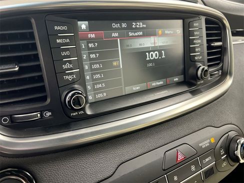 Used 2018 Kia Sorento SX image 13