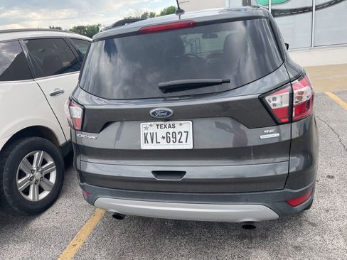 Used 2018 Ford Escape SE FWD image 5