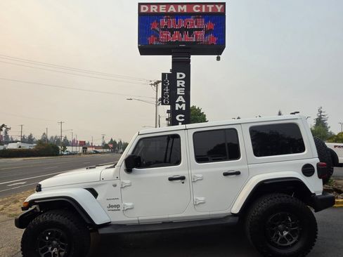 Used 2018 Jeep Wrangler Unlimited Sahara AWD/4WD image 1