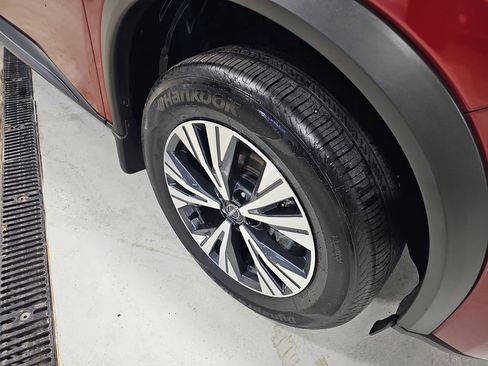 Used 2023 Nissan Rogue SV w/ SV Premium B Package image 13