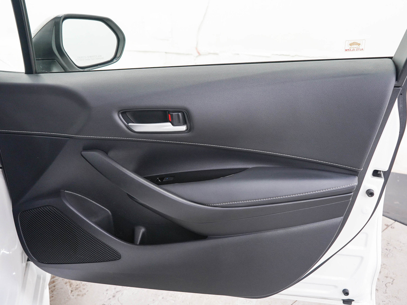 Used 2019 Toyota Corolla SE FWD image 11