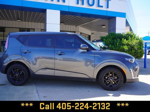Used 2024 Kia Soul LX w/ Option Group 015 FWD image 7