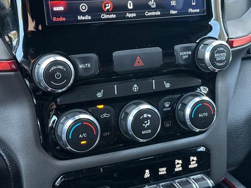 Used 2019 RAM 1500 Rebel w/ Rebel Level 2 Equipment Group AWD/4WD image 19