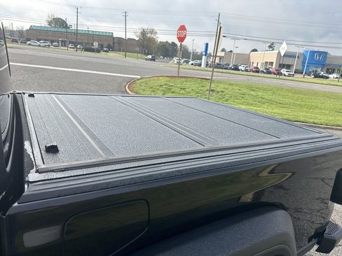 Used 2021 Jeep Gladiator Mojave w/ Trailer Tow Package image 17