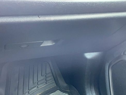 Used 2022 Jeep Renegade Latitude AWD/4WD image 22