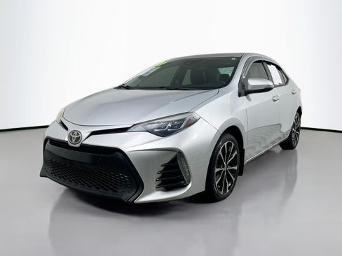 Used 2017 Toyota Corolla SE w/ SE Premium Package FWD image 10