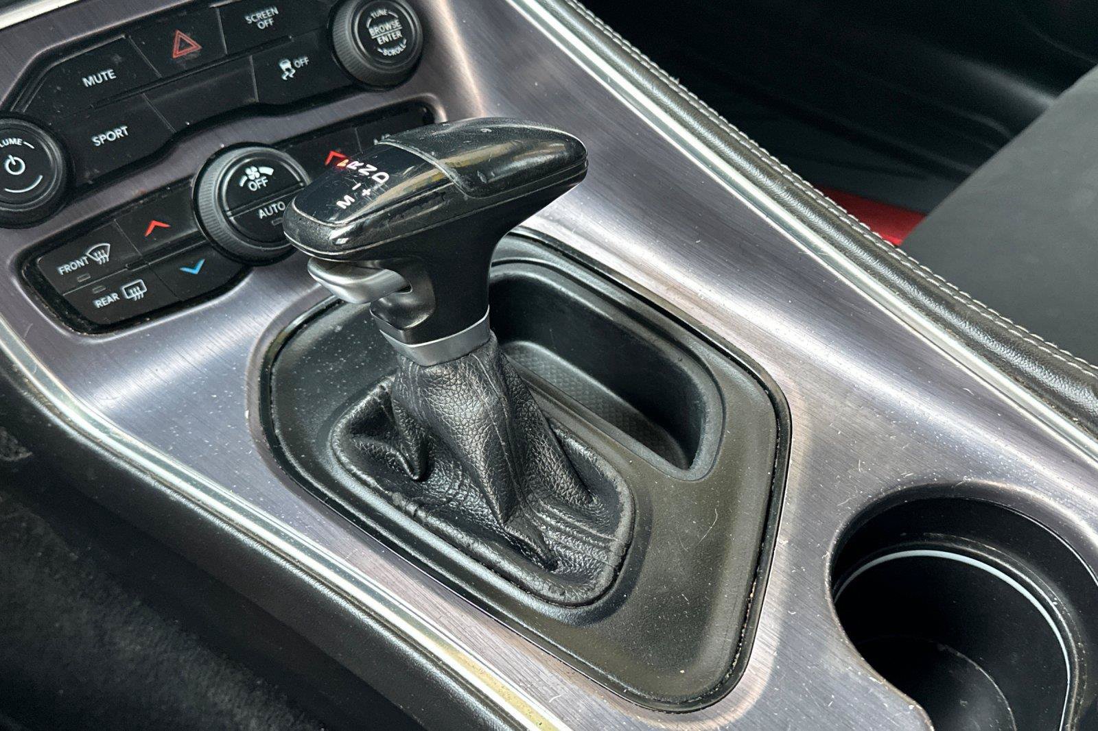Used 2018 Dodge Challenger SXT RWD image 18