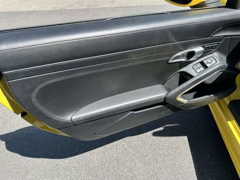 Used 2019 Porsche 718 Boxster GTS RWD image 15