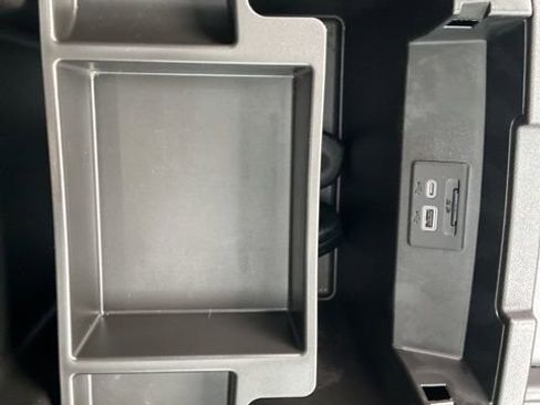 Used 2021 Chevrolet Tahoe Z71 w/ Rear Media and Nav Package image 15