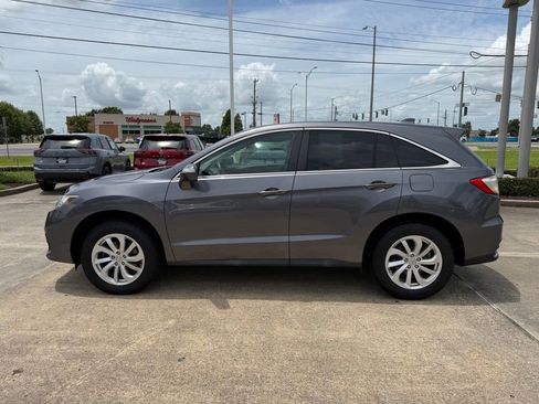Used 2018 Acura RDX FWD image 2