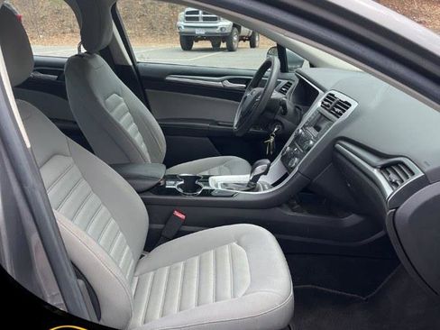 Used 2014 Ford Fusion S FWD image 17