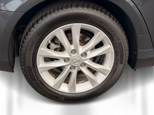 Used 2011 Lexus ES 350 w/ Preferred Accessory Package FWD image 6