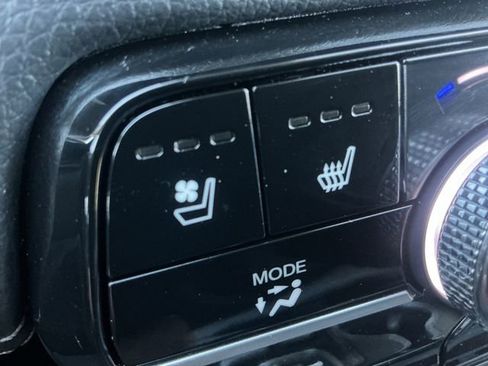 Used 2024 Honda Pilot Elite image 23