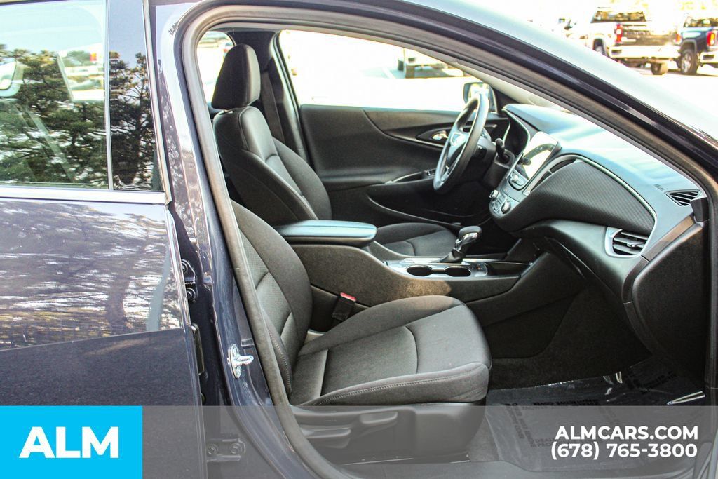 Used 2025 Chevrolet Malibu LT FWD image 20