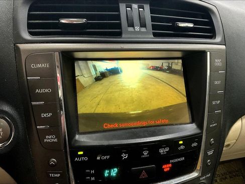 Used 2010 Lexus IS 250C image 9
