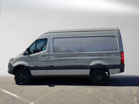 Used 2026 Mercedes-Benz Sprinter 2500 image 6