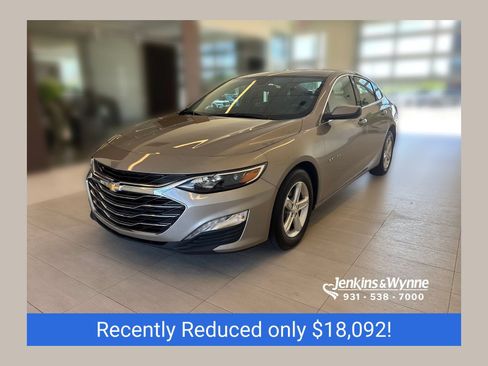 Used 2024 Chevrolet Malibu LT FWD image 1