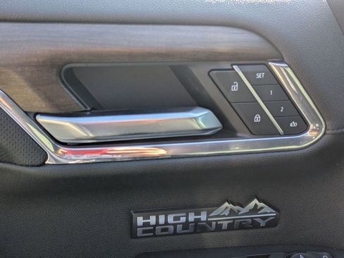 Used 2024 Chevrolet Silverado 1500 High Country w/ Technology Package AWD/4WD image 13