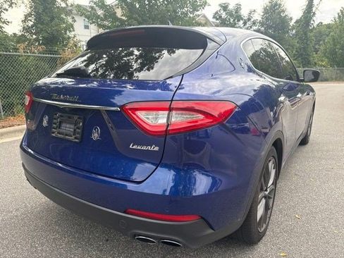 Used 2018 Maserati Levante AWD/4WD image 5
