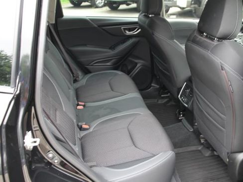 Used 2023 Subaru Forester Premium AWD/4WD image 37