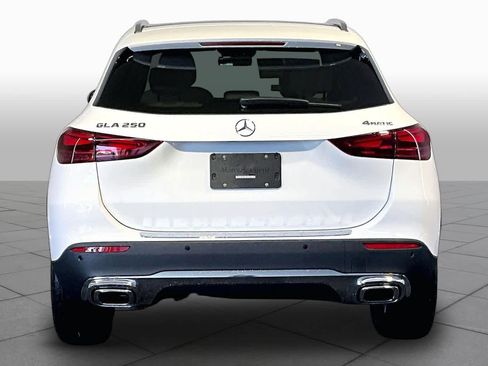 New 2026 Mercedes-Benz GLA 250 4MATIC image 4