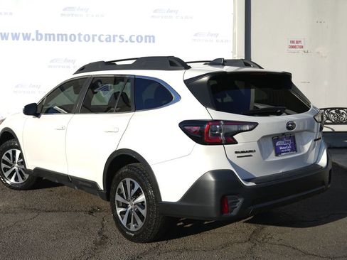 Used 2022 Subaru Outback Premium image 14