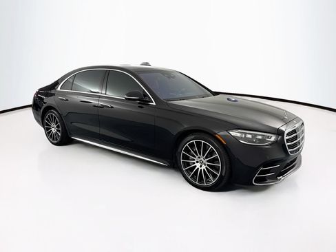 Used 2023 Mercedes-Benz S 580 4MATIC Sedan image 3