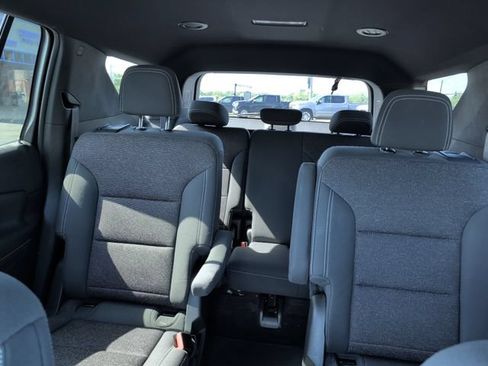 Used 2024 Chevrolet Traverse LT FWD image 20
