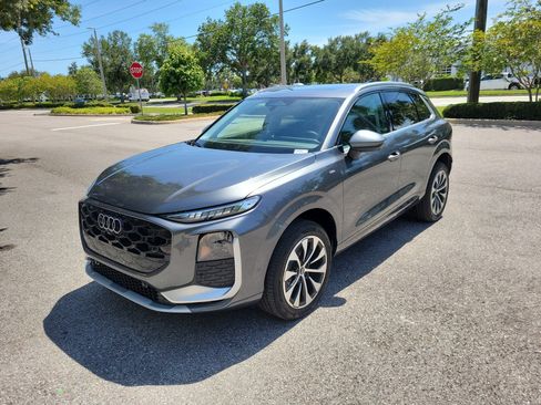 New 2026 Audi Q3 quattro 2.0T AWD/4WD image 9